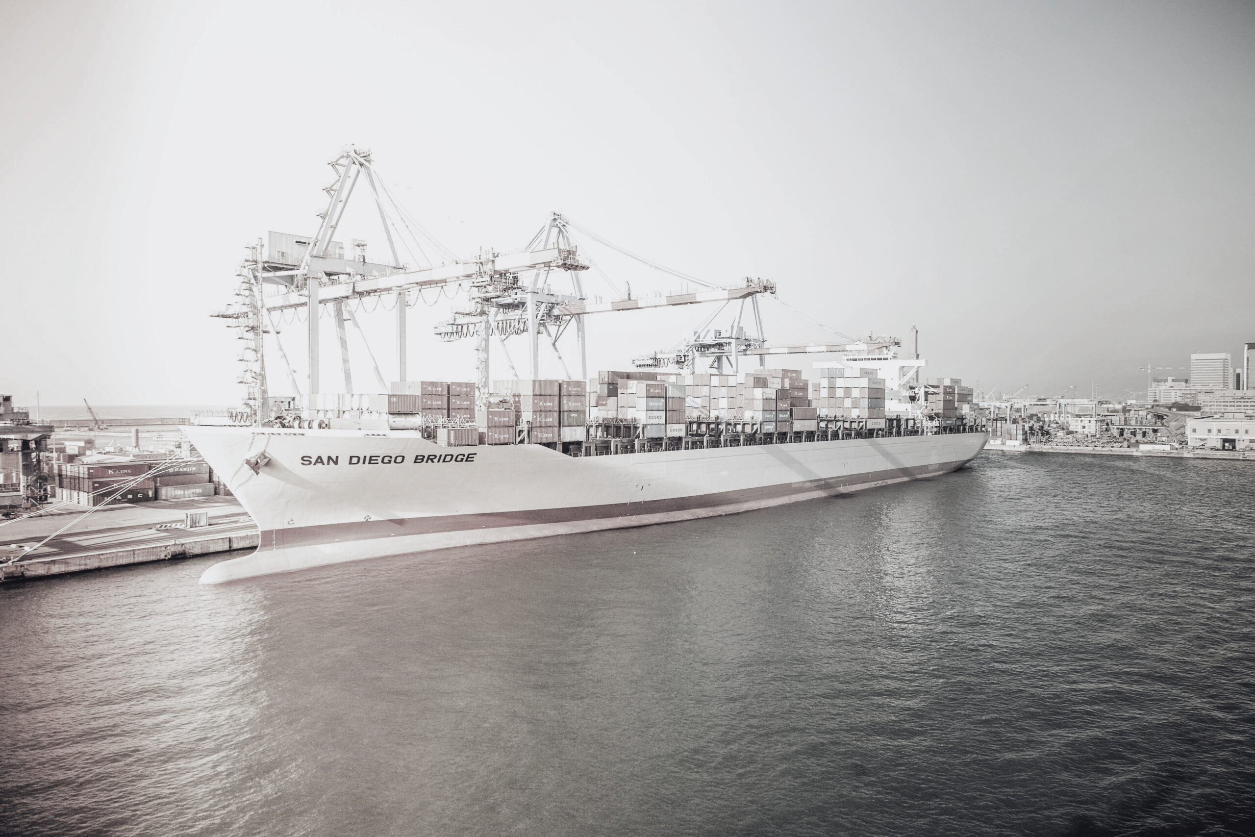 Global trade set to reach a $33 trillion by the end of year